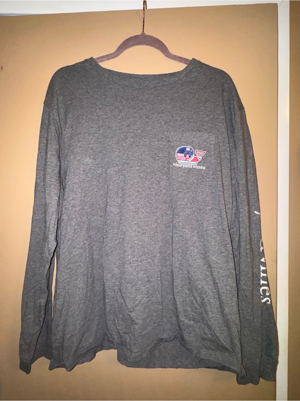 Vineyard Vines Charcoal Gray Long-Sleeve Pocket Tee with HOCKEY Whale Logo